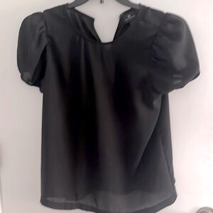 Black Short puffy sleeve blouse